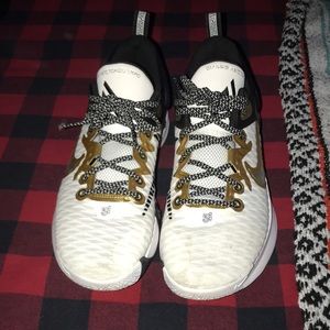 Nike Giannis Immortality Championship shoes